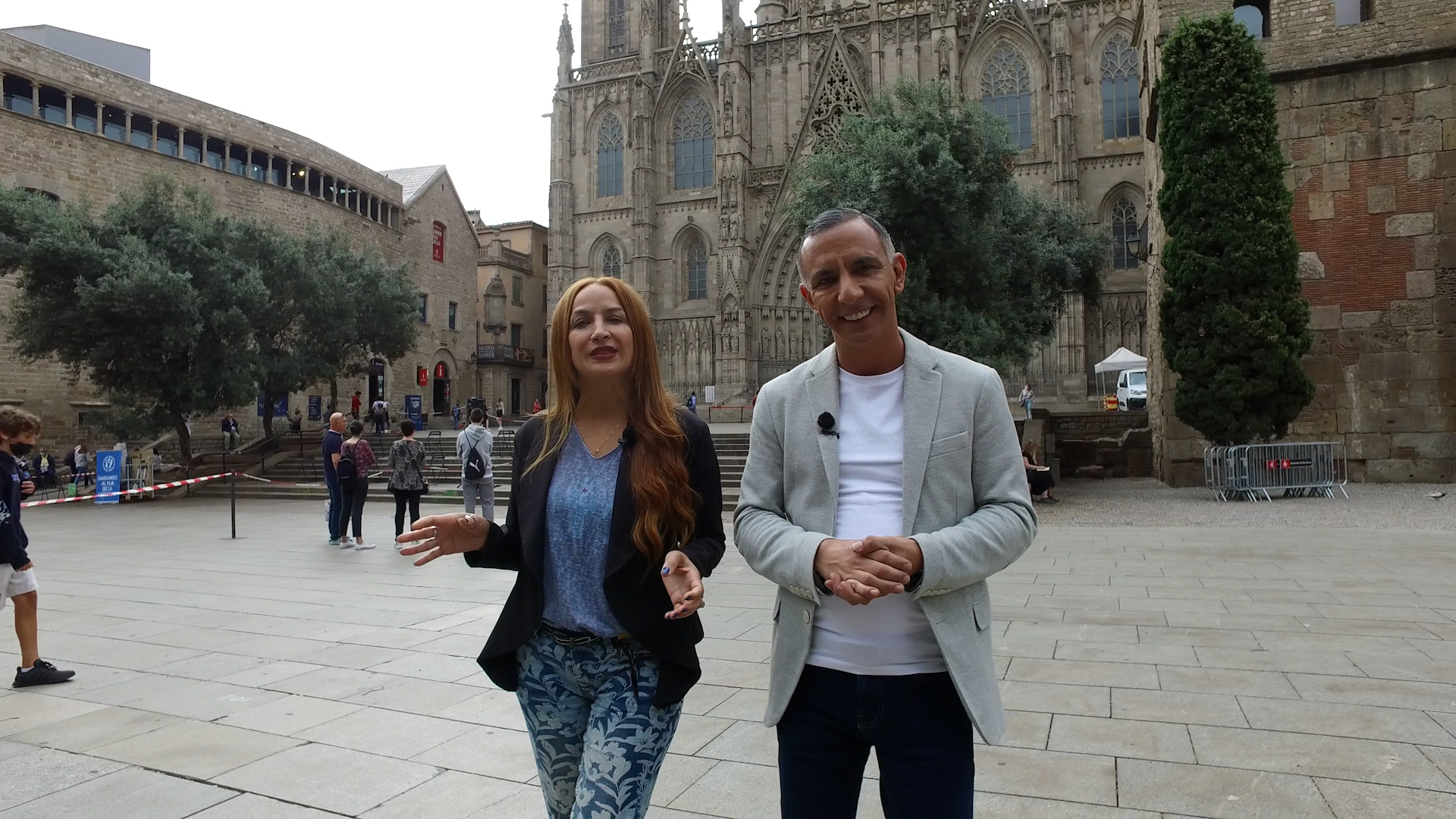 Mystical Destinations hosts in Barcelona cathedral square